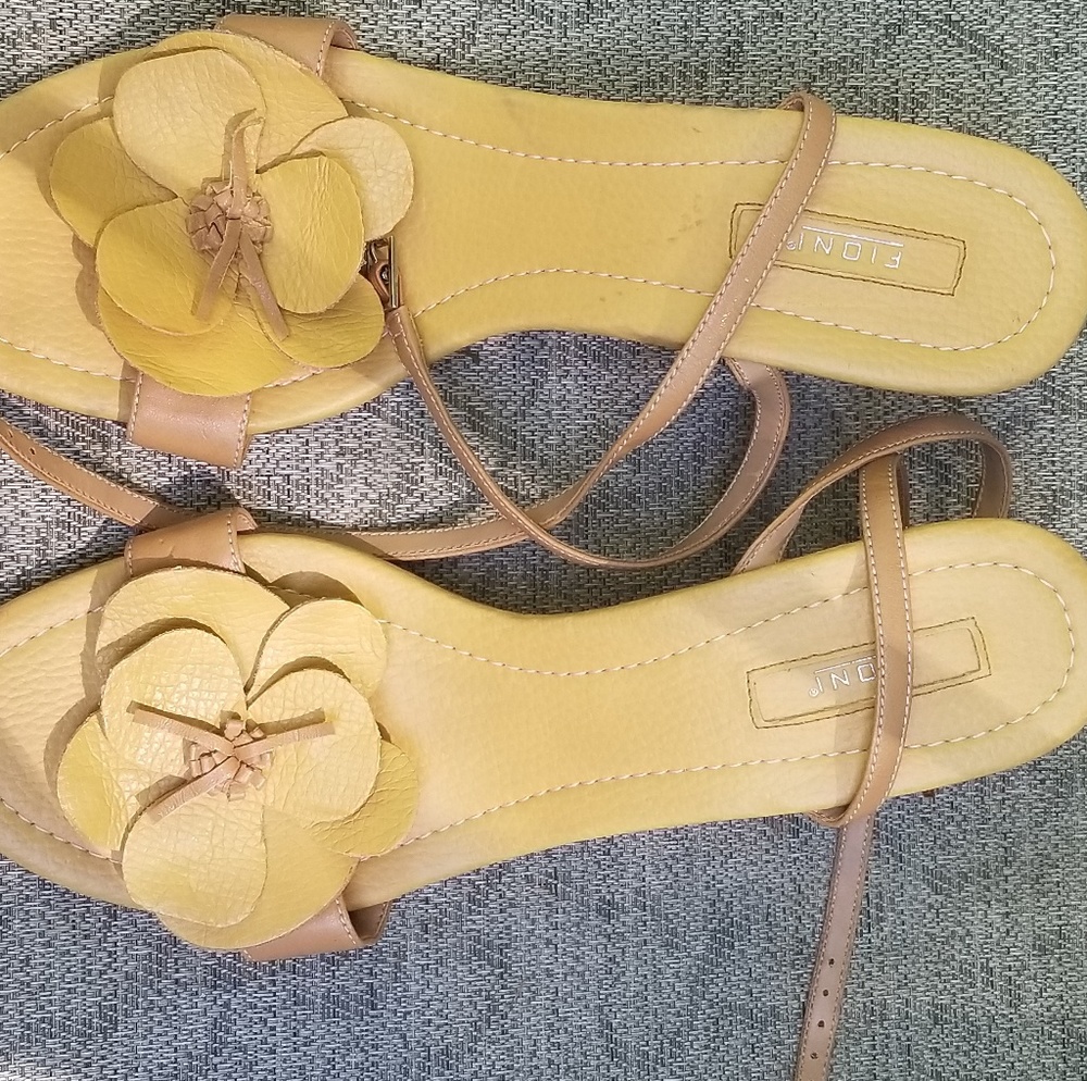 Fioni all leather Italian golden summer wedge sz10 - Picture 2 of 8